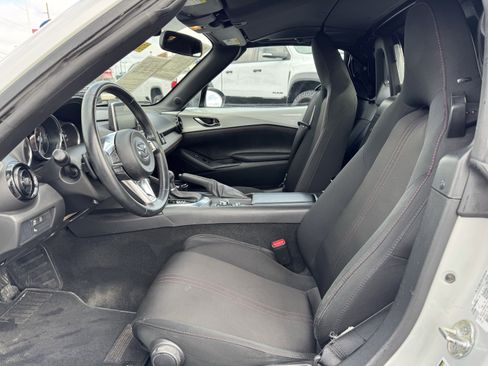 Used 2017 MAZDA MX-5 Miata RF Club image 25