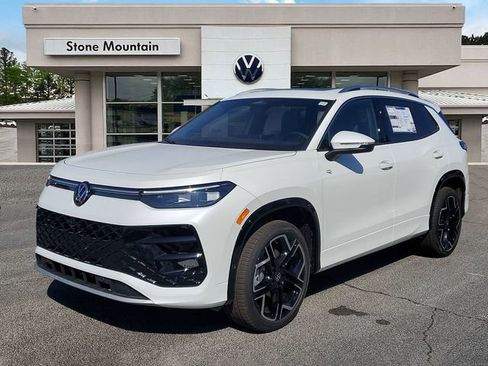 New 2026 Volkswagen Tiguan SEL R-Line image 1