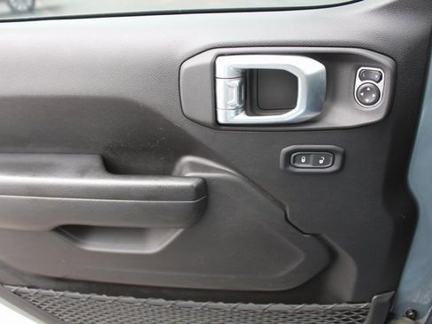 Used 2024 Jeep Wrangler Sport S image 35