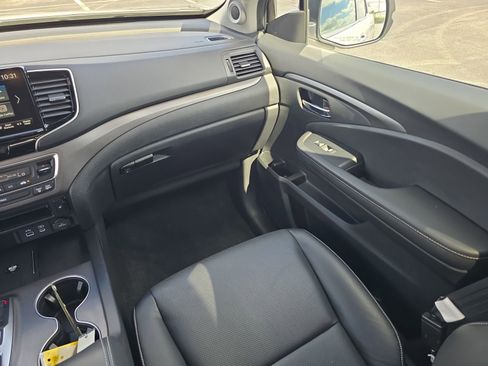 Certified 2024 Honda Ridgeline RTL+ image 11