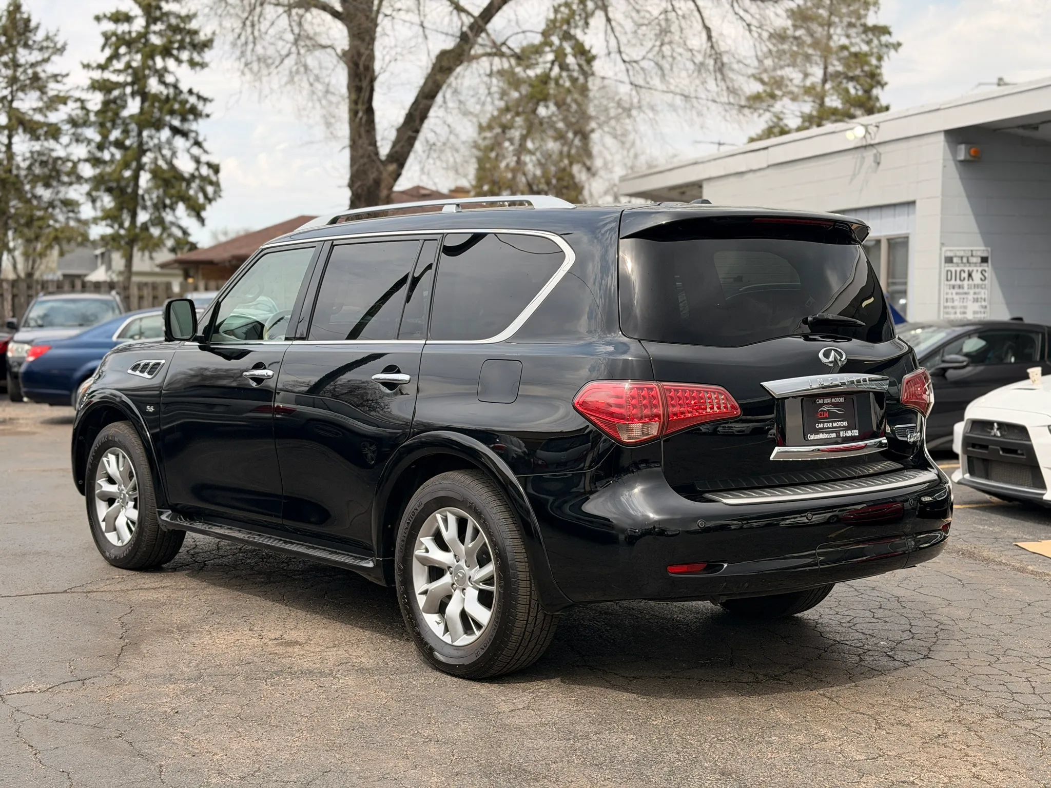 Used 2014 INFINITI QX80 4WD w/ Theater Package image 4