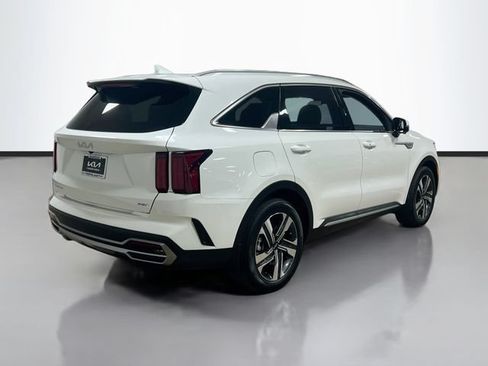 Certified 2024 Kia Sorento SX Prestige AWD/4WD image 7