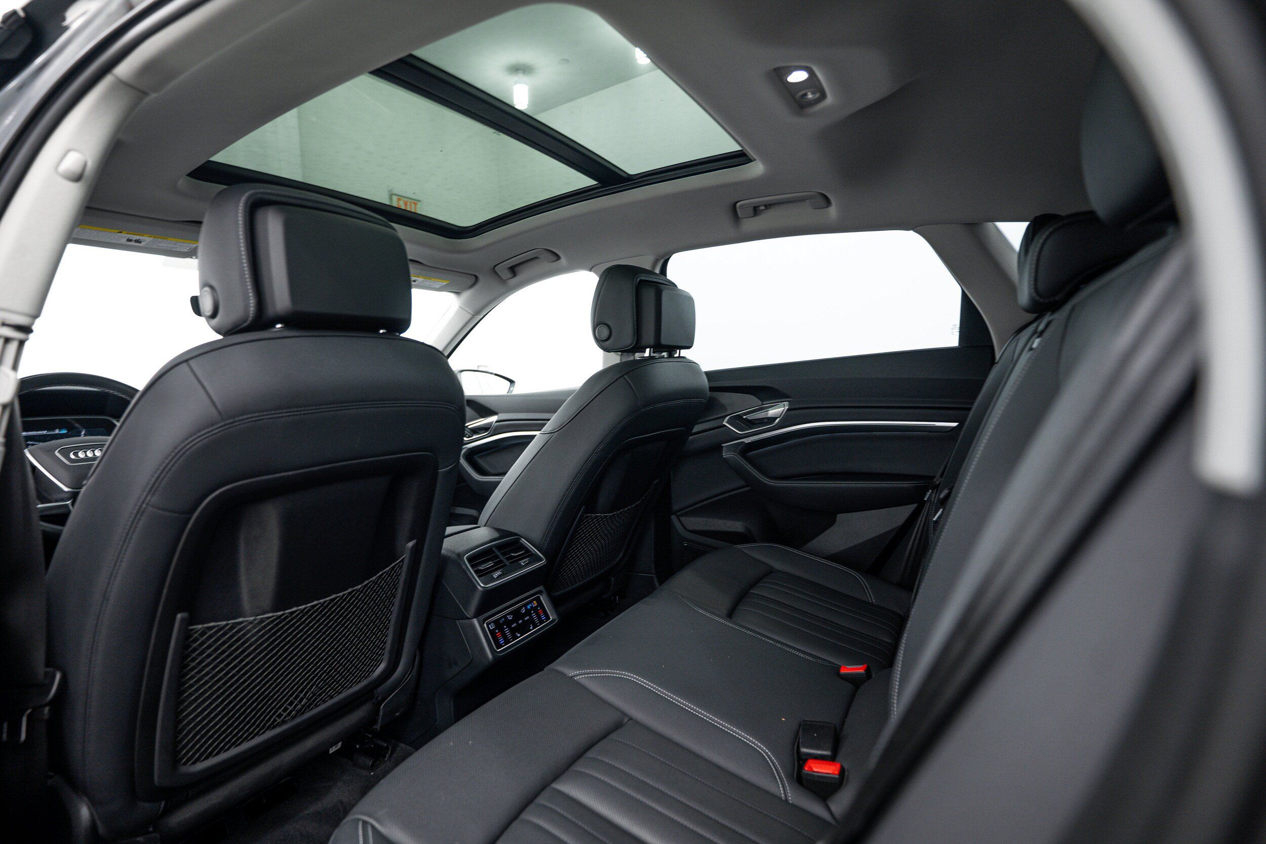 Certified 2024 Audi Q8 e-tron Premium Plus AWD/4WD image 19