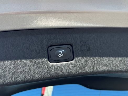 Used 2020 Ford Edge Titanium w/ Equipment Group 301A image 34