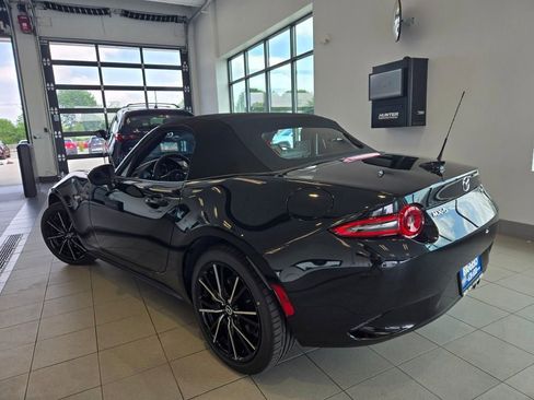 Used 2025 MAZDA MX-5 Miata Grand Touring RWD image 10