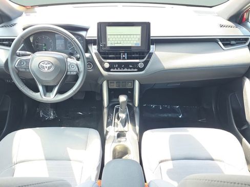 Used 2024 Toyota Corolla Cross SE image 14
