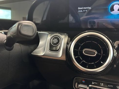 Used 2021 Mercedes-Benz GLB 250 image 23