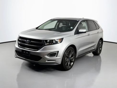 Used 2018 Ford Edge Sport w/ Equipment Group 401A AWD/4WD image 3