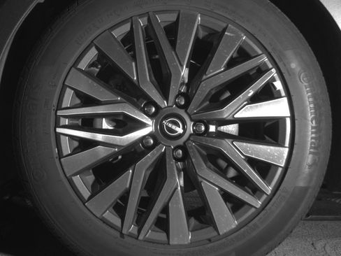 Used 2025 Nissan Altima 2.5 SV image 12