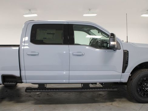 New 2026 Ford F250 Lariat w/ Black Appearance Package image 10