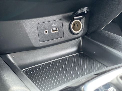 Used 2019 Nissan Rogue SV FWD image 26