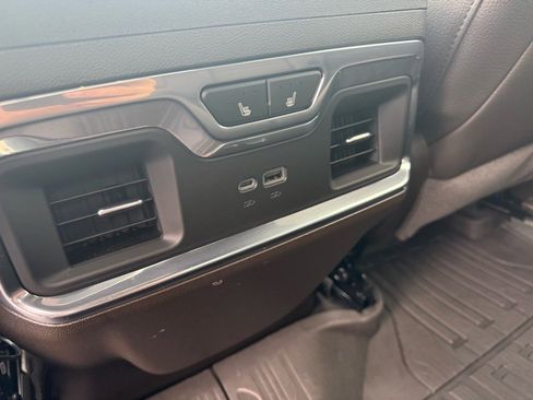 Used 2025 GMC Sierra 1500 Denali w/ Denali Reserve Package image 15