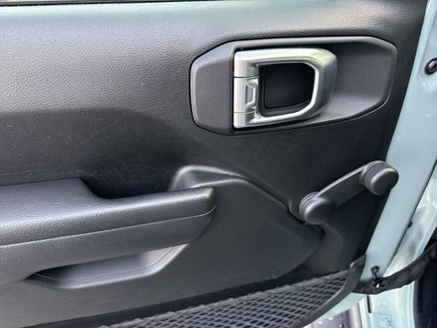 Used 2023 Jeep Wrangler Sport image 19