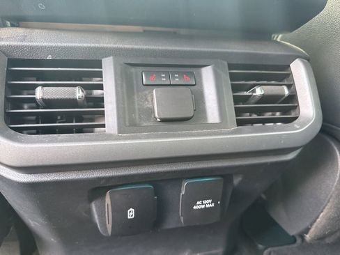 Used 2022 Ford F150 Lariat w/ Equipment Group 502A High image 53