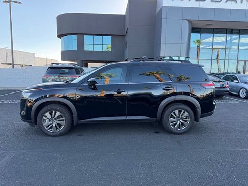 Used 2026 Nissan Pathfinder SV FWD image 8
