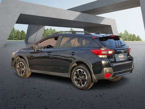 Used 2023 Subaru Crosstrek 2.0i Premium image 5
