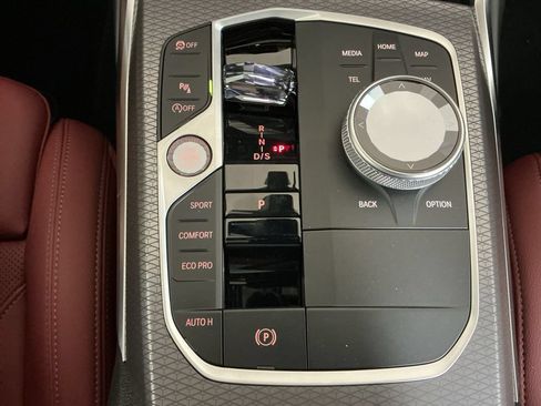 New 2026 BMW 330i Sedan w/ M Sport Package RWD image 17