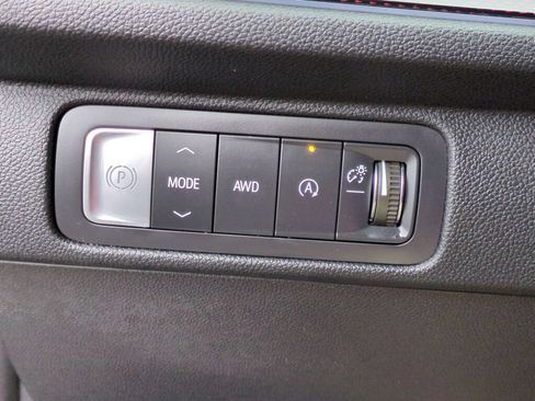 Certified 2024 Chevrolet Traverse Z71 w/ LPO, Floor Liner Package AWD/4WD image 22