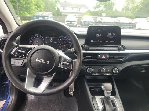 Certified 2023 Kia Forte LXS w/ LXS Technology Package FWD image 10