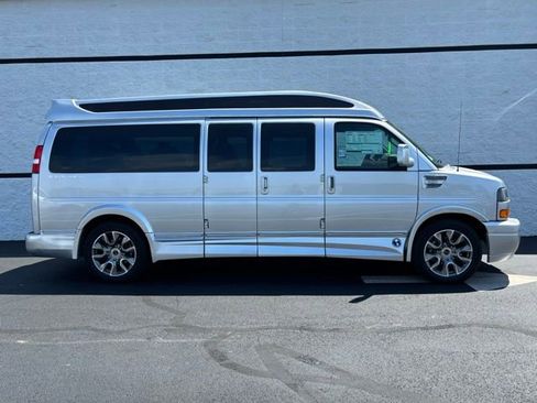 New 2026 GMC Savana 2500 Extended w/ Driver Convenience Package RWD image 6