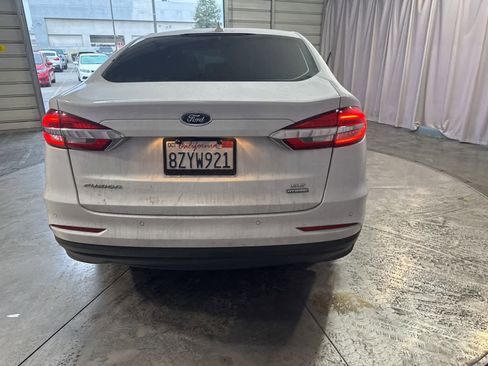 Used 2020 Ford Fusion SE image 5