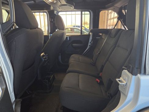 Used 2022 Jeep Wrangler Unlimited Sport image 18