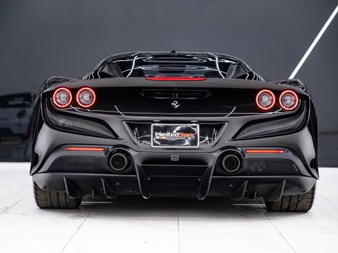 Used 2022 Ferrari F8 Tributo RWD image 25