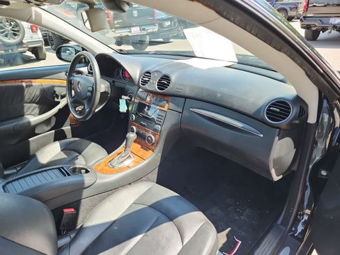 Used 2008 Mercedes-Benz CLK 350 Coupe image 19