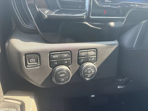 Certified 2022 Chevrolet Silverado 1500 ZR2 AWD/4WD image 18