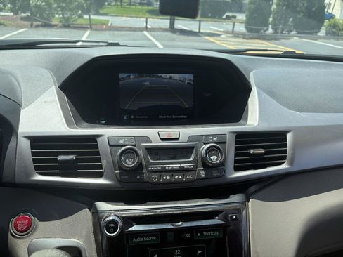 Used 2015 Honda Odyssey Touring image 11