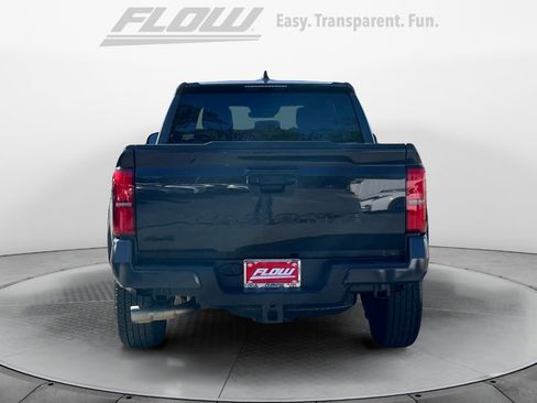 Used 2025 Toyota Tacoma TRD Sport image 8