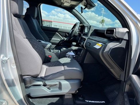 New 2026 Toyota Tacoma SR AWD/4WD image 22