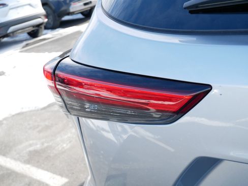 Certified 2022 Toyota Highlander LE image 17