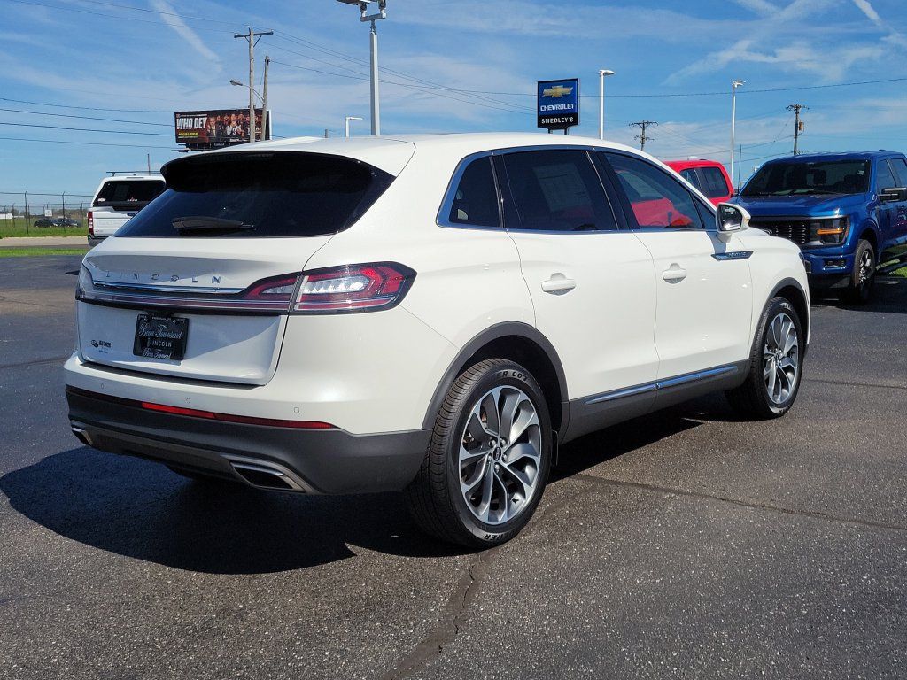 Certified 2023 Lincoln Nautilus Reserve AWD/4WD image 4