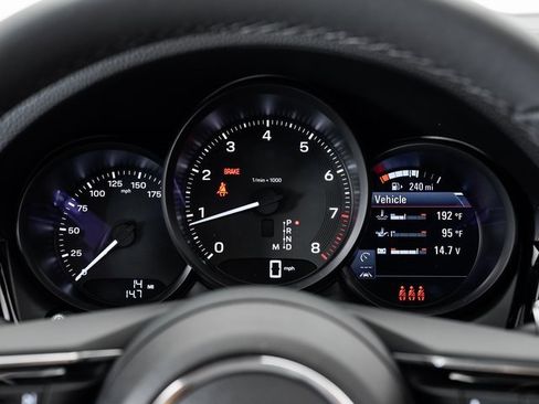 New 2025 Porsche Macan image 15