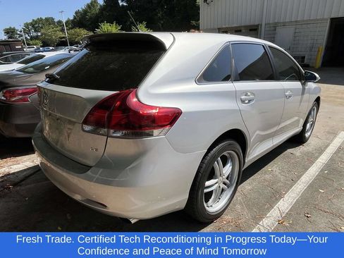Used 2014 Toyota Venza LE FWD image 5