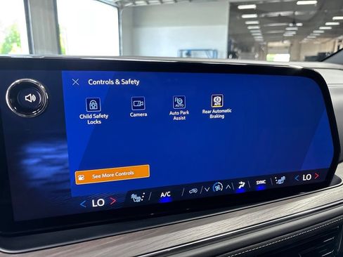 Used 2026 Chevrolet Suburban LT w/ Comfort Package AWD/4WD image 24