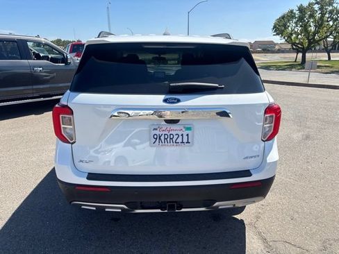 Certified 2023 Ford Explorer XLT w/ Equipment Group 202A AWD/4WD image 8
