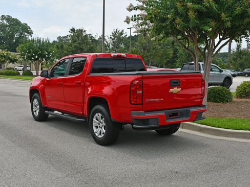 Used 2017 Chevrolet Colorado LT w/ LT Convenience Package RWD image 3