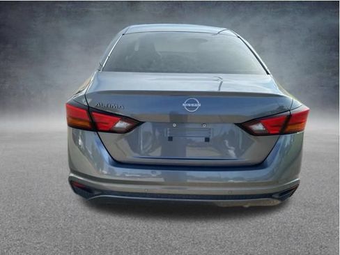 Used 2024 Nissan Altima 2.5 S FWD image 47