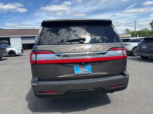 Used 2021 Lincoln Navigator Black Label w/ Cargo Convenience Package AWD/4WD image 4