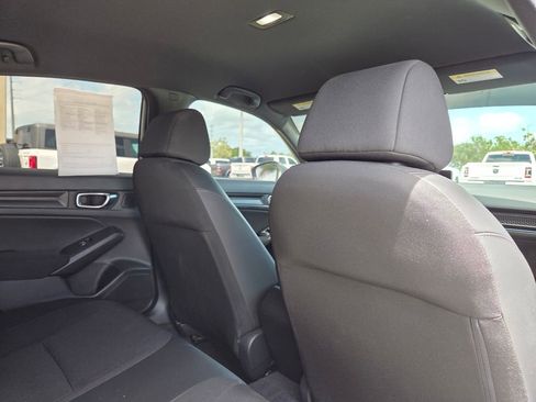 Used 2025 Honda Civic Sport image 12