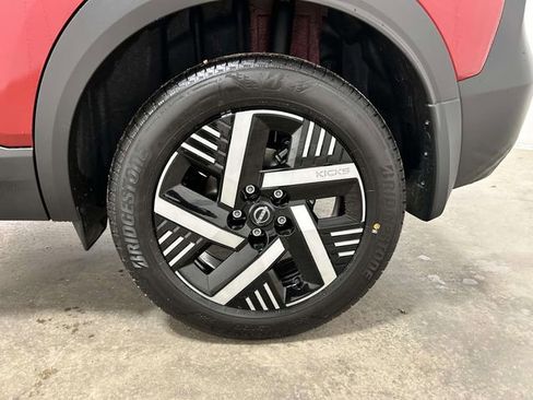 New 2026 Nissan Kicks SV image 7