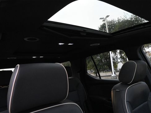 Used 2022 Chevrolet Traverse Premier w/ Redline Edition image 24