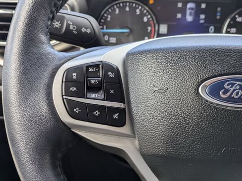 Used 2023 Ford Explorer XLT w/ Equipment Group 202A RWD image 27