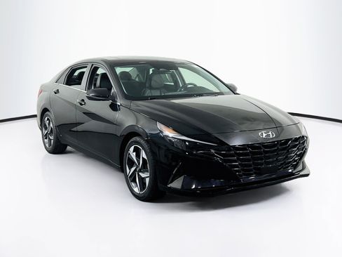 Used 2023 Hyundai Elantra Limited FWD image 3