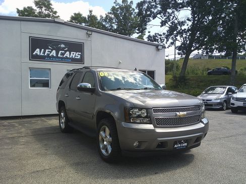 Used 2008 Chevrolet Tahoe LTZ w/ LTZ Preferred Equipment Group AWD/4WD image 3