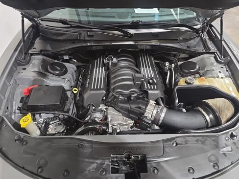 Used 2018 Dodge Charger R/T Scat Pack w/ Dynamics Package RWD image 39