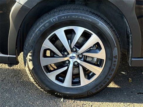 Used 2024 Subaru Outback Premium image 7