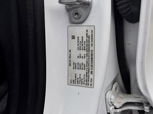 Used 2021 Tesla Model 3 Standard Range RWD image 23